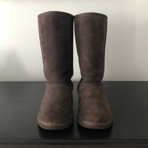 UGG Chocolate Classic Tall II Boots Size 6